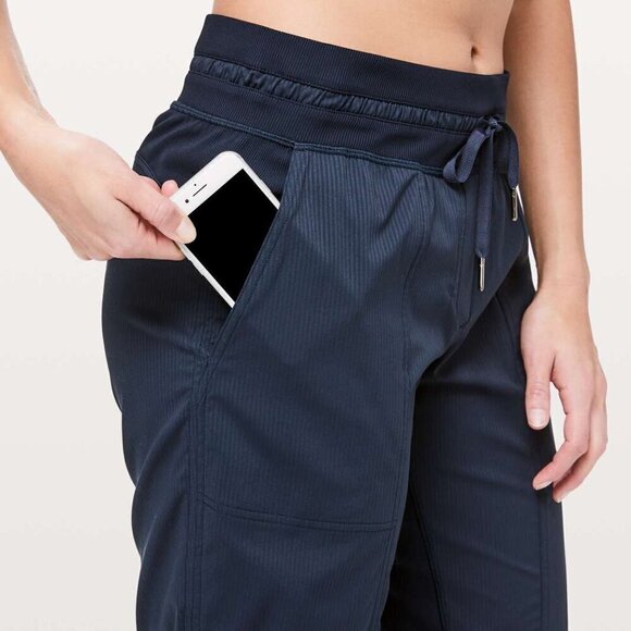 Lululemon Dance Studio Crop 25" Size 4 True Navy - Picture 4 of 16